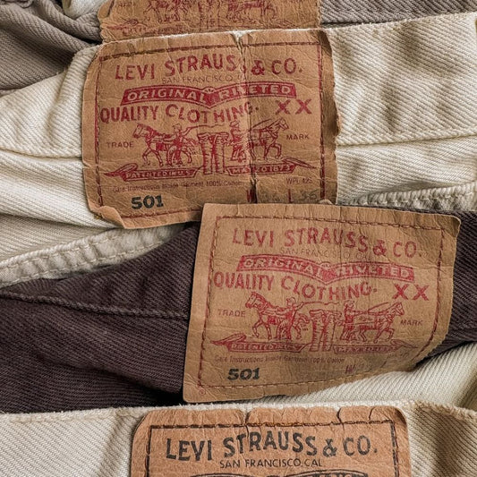 Vintage Clothing Size Guide for Men: How to Get the Fit Right on Tees, Hoodies, Jackets & Jeans