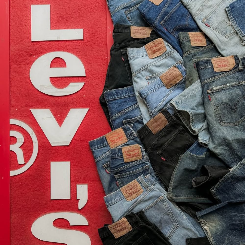 Premium Levi’s Mystery Box - Vintage Box