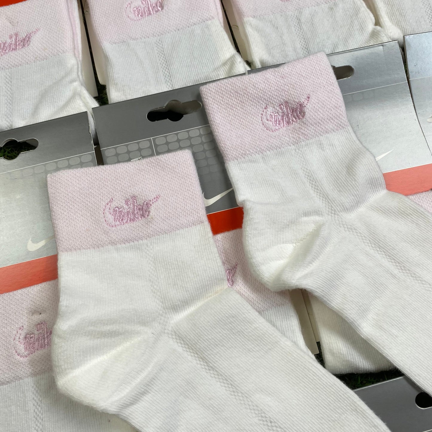 Vintage 00s Nike Socks White Pink UK3-8
