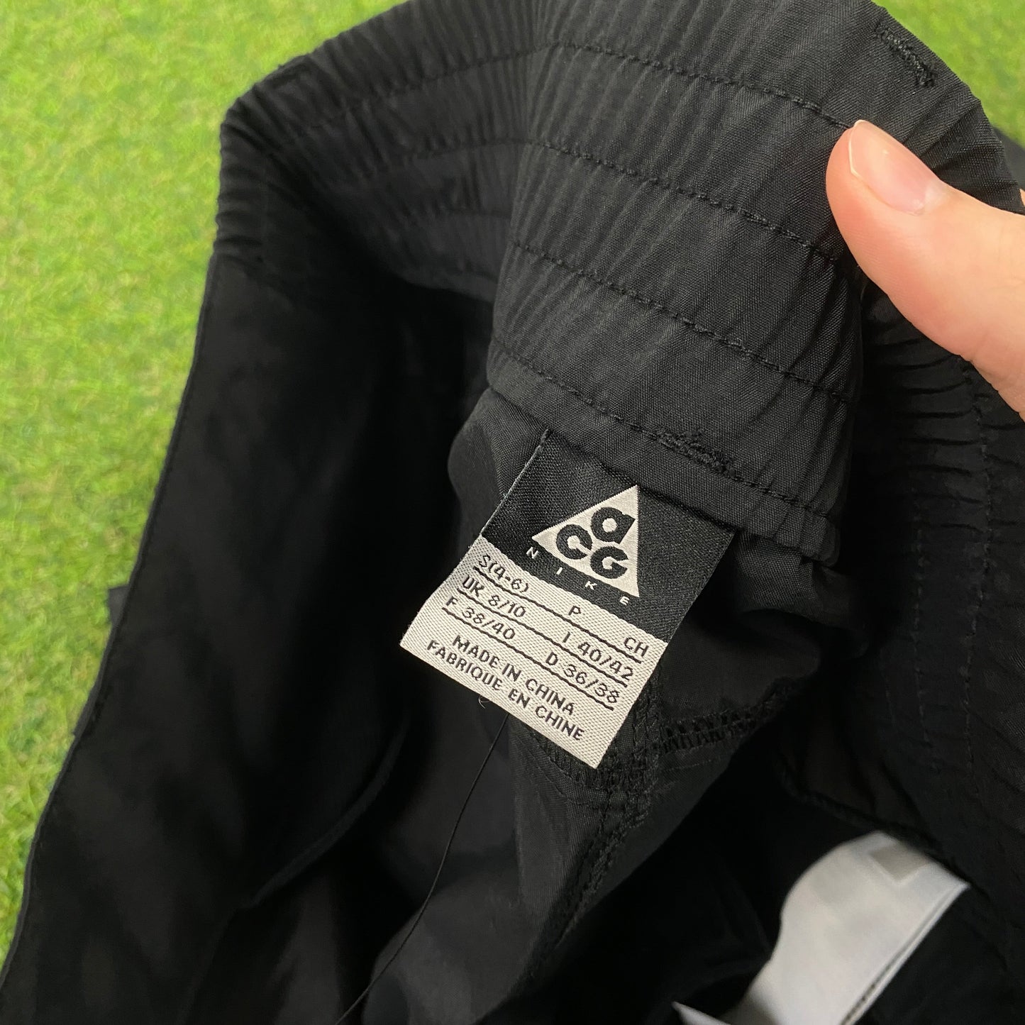 00s Nike ACG Cargo Trousers Joggers Black Small