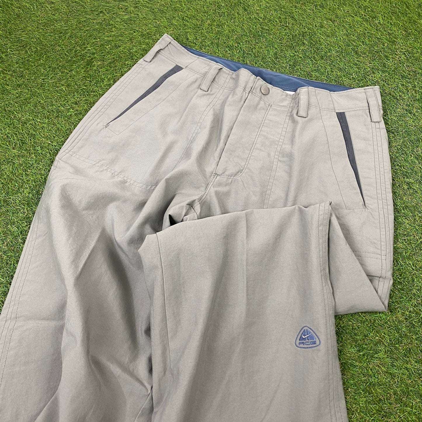 00s Nike ACG Cargo Trousers Joggers Grey Medium