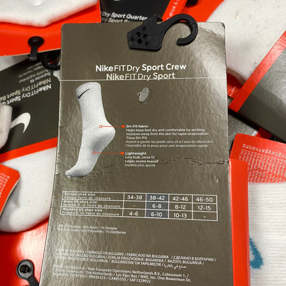 Vintage Nike Crew Fit Socks White Black UK6-12